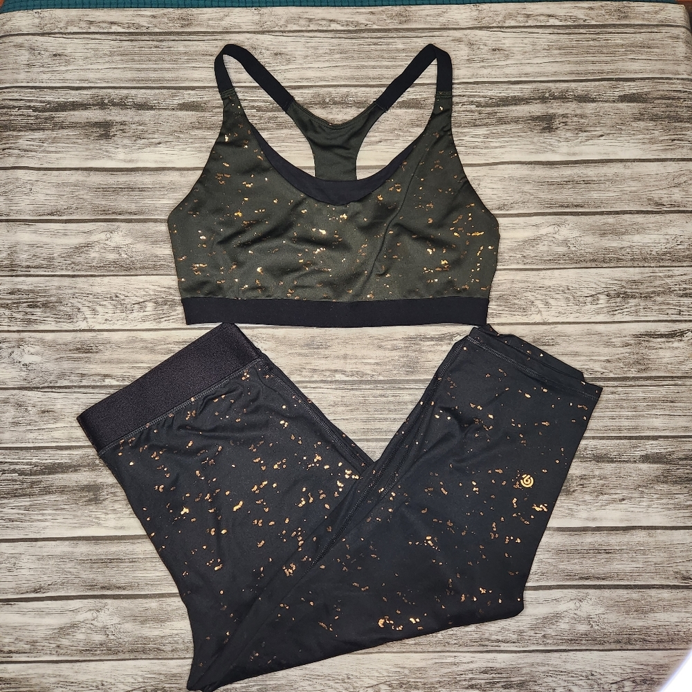 Champion green, black and gold workout outfit
